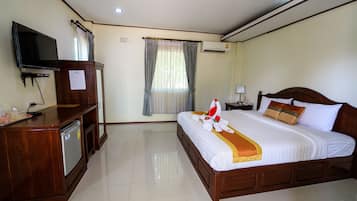 Rollaway beds, free WiFi