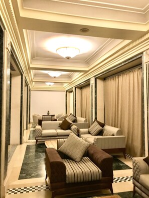 Sala de estar en el lobby