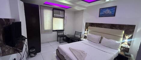 Kamar Deluks | Seprai katun Mesir, seprai premium, dan selimut bulu angsa