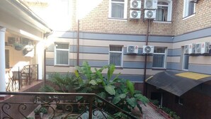 Courtyard - Arien Plaza (Tashkent)