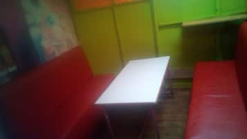 Breakfast, lunch, dinner served; local and international cuisine