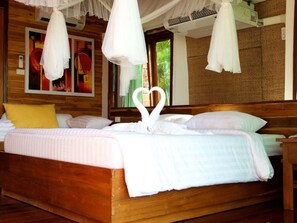 Ảnh chưa phân loại, 3 trong số 23 ảnh, nút