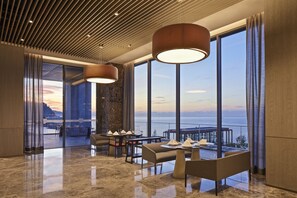 Desayuno buffet incluido todos los días 