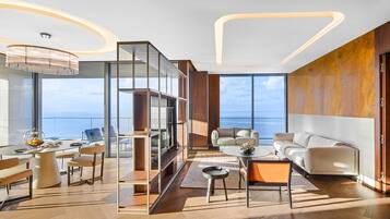 Presidential Penthouse | In-room dining