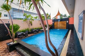 Pool - Daima Hotel (Padang)