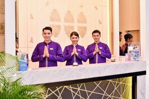 Lobby - Daima Hotel (Padang)