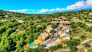 المنشأة من الخارج