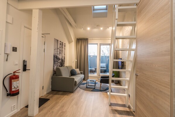 Leilighet, balkong | Oppholdsområde