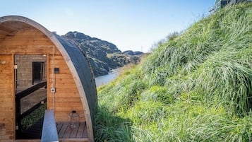 Una bañera de hidromasaje, masajes deportivos