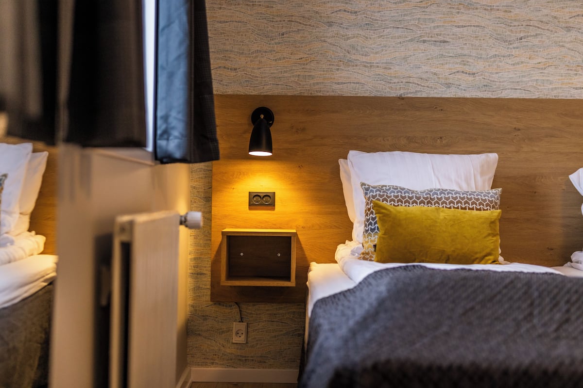 individually decorated, individually furnished, desk, laptop workspace