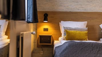 Con stile personalizzato, con arredamento individuale, una scrivania