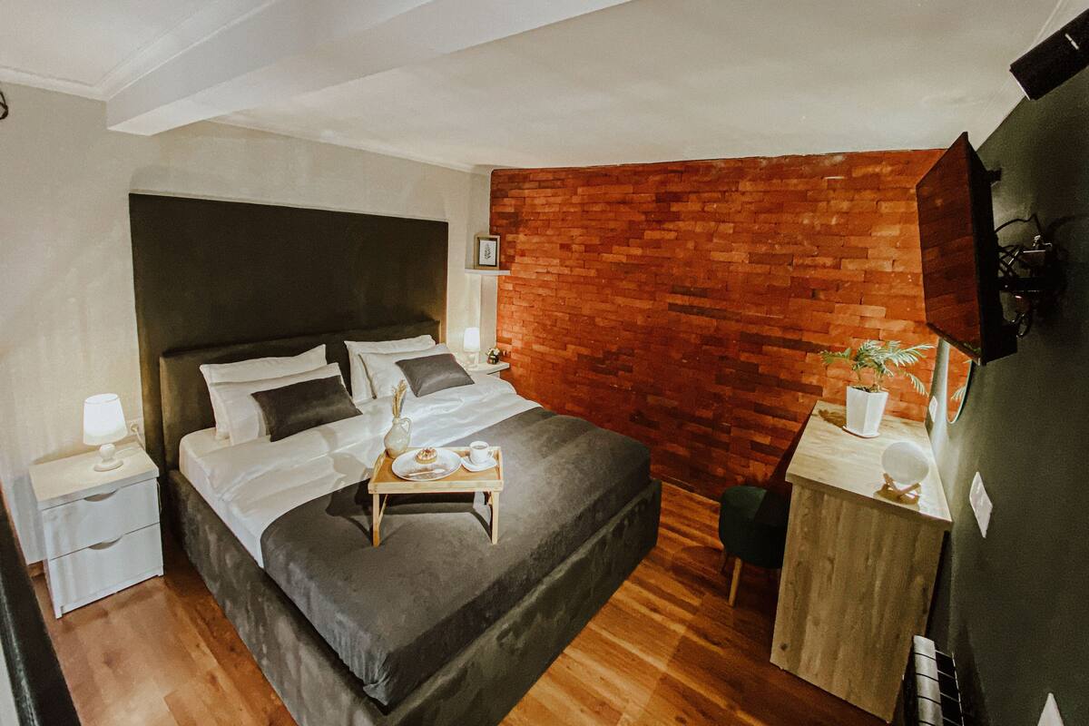 Split Level suite