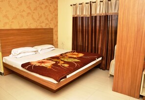 Classic Double Room - Hotel Sudarshan Palace (Bhopal)