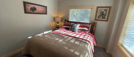 1 bedroom, iron/ironing board, travel cot, free WiFi