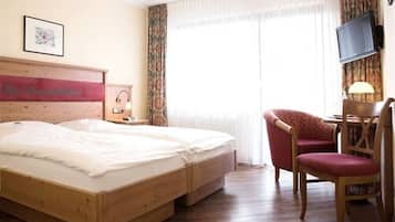 Double Room | Hypo-allergenic bedding, in-room safe, desk, soundproofing