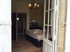 2 Schlafzimmer, Reisekinderbett, WLAN, Bettwäsche