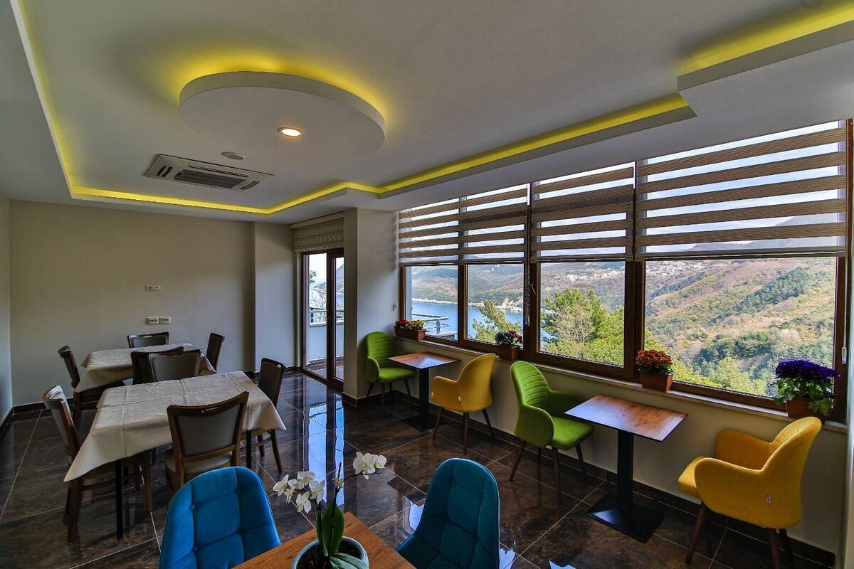 lcd tv, heated floors