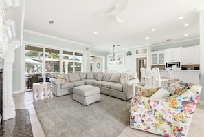 المنشأة من الداخل