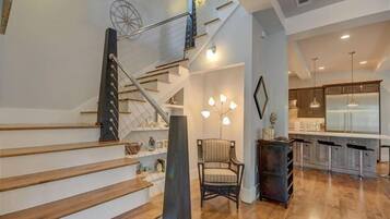 Villa (4 Bedrooms) | Private kitchen | Oven, stovetop, dishwasher, kitchen islands