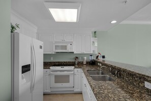 Studio (1 Bedroom) | Interior