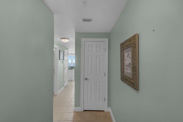 Studio (1 Bedroom) | Interior