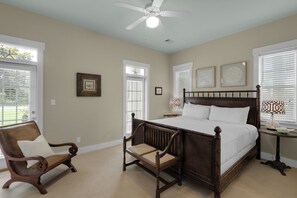 3 bedrooms, laptop workspace, iron/ironing board, WiFi