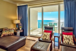 Studio (3 Bedrooms) | Interior - Boardwalk Resort 2208 (Panama City Beach)