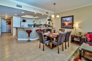 Studio (4 Bedrooms) | Interior - Boardwalk Resort 2011 -799987 (Panama City Beach)