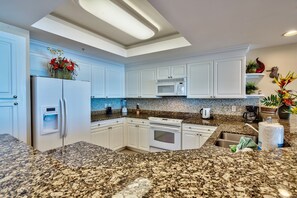 Studio (4 Bedrooms) | Interior - Boardwalk Resort 2011 -799987 (Panama City Beach)