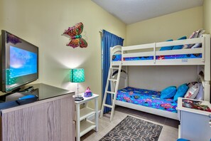 Studio (4 Bedrooms) | Interior - Boardwalk Resort 2011 -799987 (Panama City Beach)