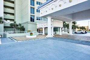 Studio (4 Bedrooms) | Interior - Boardwalk Resort 2011 -799987 (Panama City Beach)