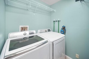 Studio (3 Bedrooms) | Innvendig