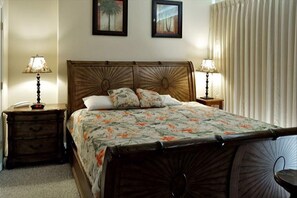 2 bedrooms, bed sheets - Emerald Isle 2204 Pcb-229731 (Panama City Beach)