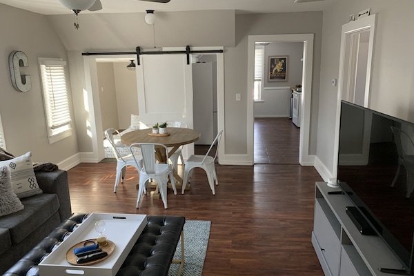 Living room/dining room