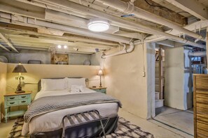 5 habitaciones, escritorio, tabla de planchar con plancha y wifi 