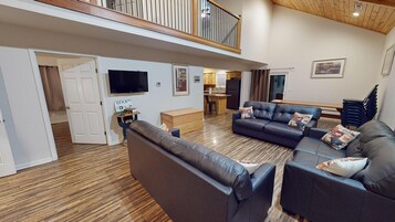 Individually decorated, individually furnished, free WiFi, bed sheets