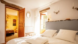 Firemannsrom – familie | Memory foam-senger, lydisolert og wi-fi (inkludert)