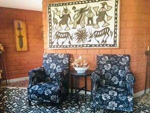 Lobby sitting area - Pousada Baobá (Prados)