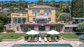 Exterior - Charming 6 bedroom property with panoramic sea view and huge pool in Cannes (VALLAURIS)