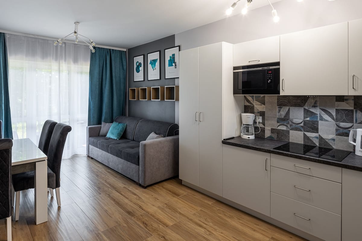 Apartment (6) | Living room | Flat-screen TV