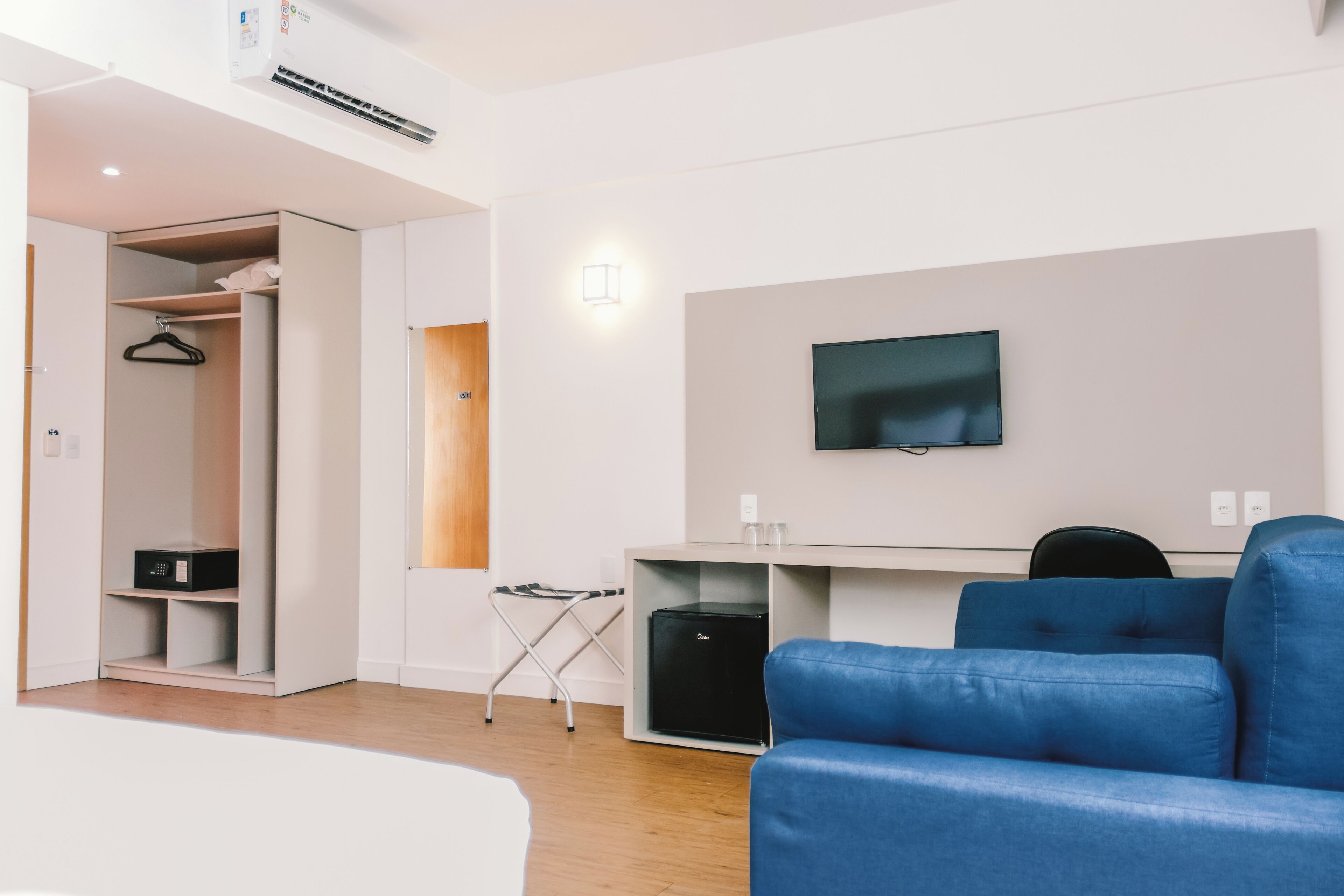 business room | 1 bedroom, minibar, in-room safe, laptop workspace