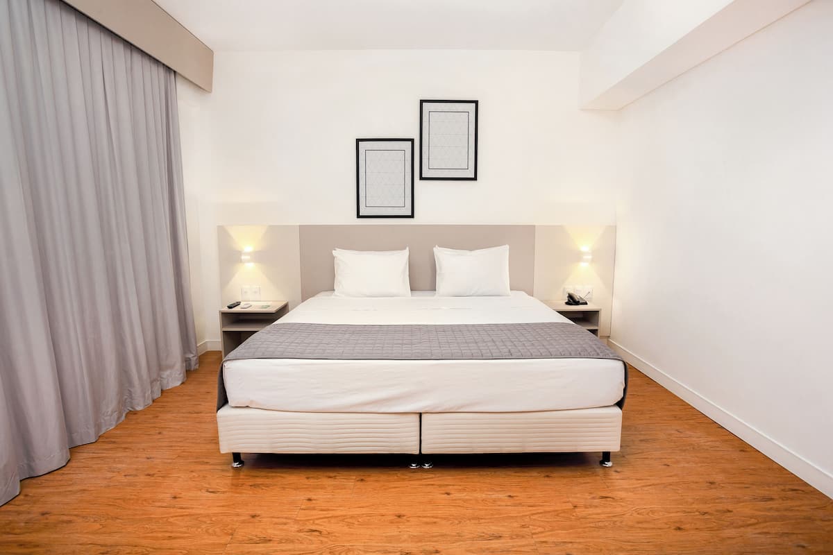 Minibar, in-room safe, laptop workspace, free cots/infant beds