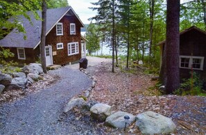 المنطقة المحيطة بالمنشأة