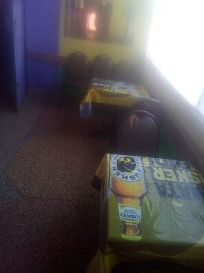 Frokost, lunsj og middag serveres