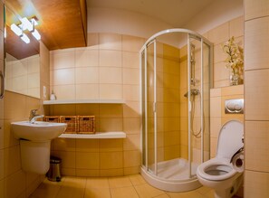 Shower, towels, toilet paper - Fatrapark2 (Ruzomberok)