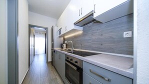 Deluxe Apartment | Private kitchen - Beach Family Suites Korda (Dugi Rat)
