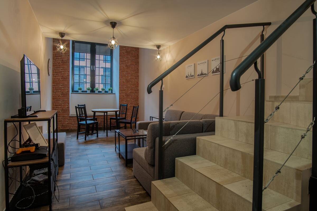 Comfort Apartment | Blackout drapes, iron/ironing board, WiFi (free), bed sheets