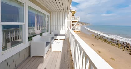 Oceanfront on Dry Sandy Carbon Beach - Sandpiper