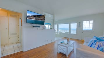 Smart-TV, DVD-Player, Stereoanlage