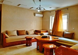 Living area - nice flat on very clean secure area (Marrakesh)